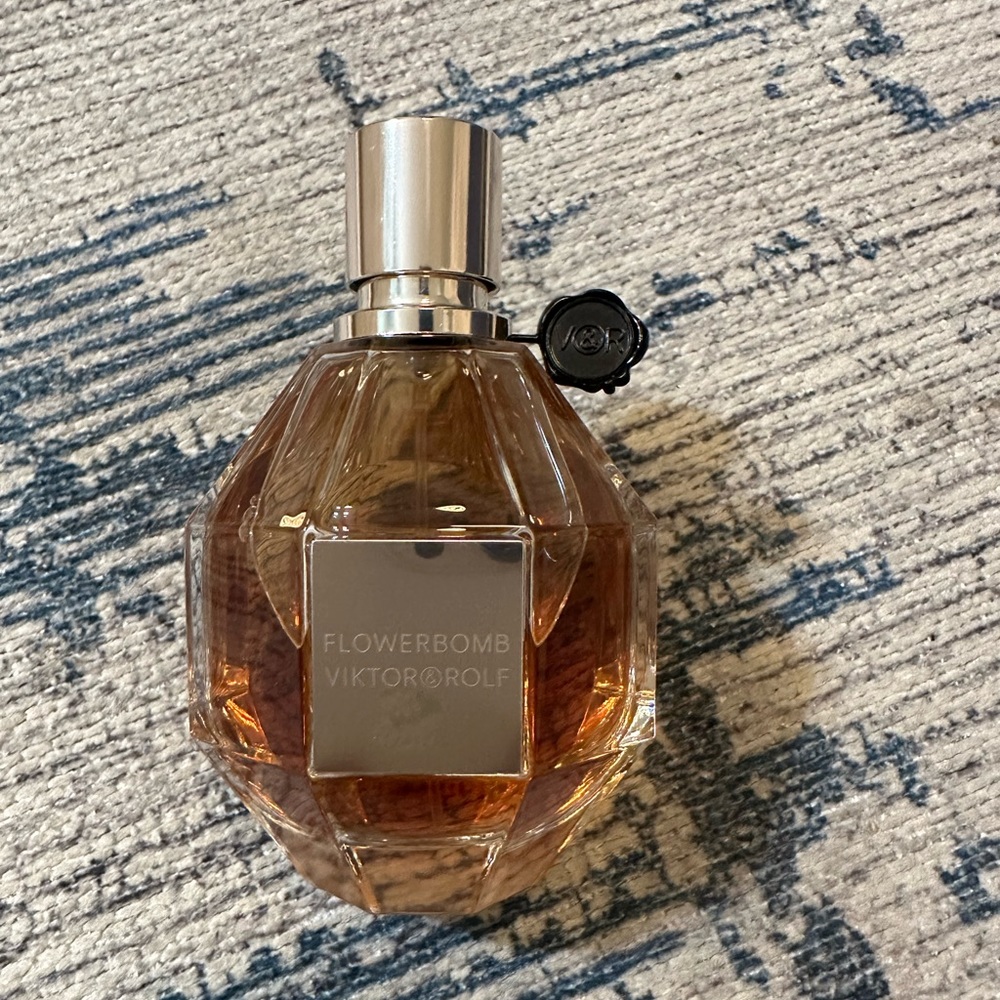 FlowerBomb by Viktor Rolf